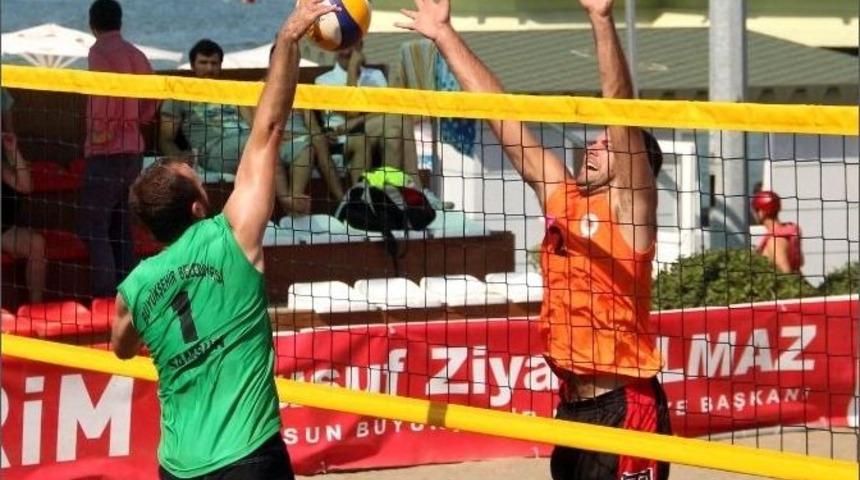 Büyükşehir’den Voleybol Şenliği