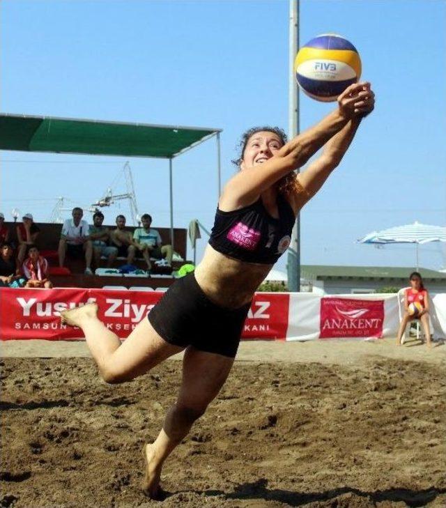 Büyükşehir’den Voleybol Şenliği