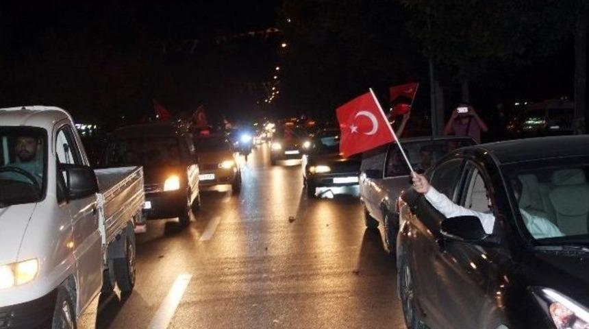 Tekirdağ&rsquo;da Dağlıca Saldırısı Protesto Edildi- Tekirdağ Şehitler İ&ccedil;in Y&uuml;r&uuml;d&uuml;