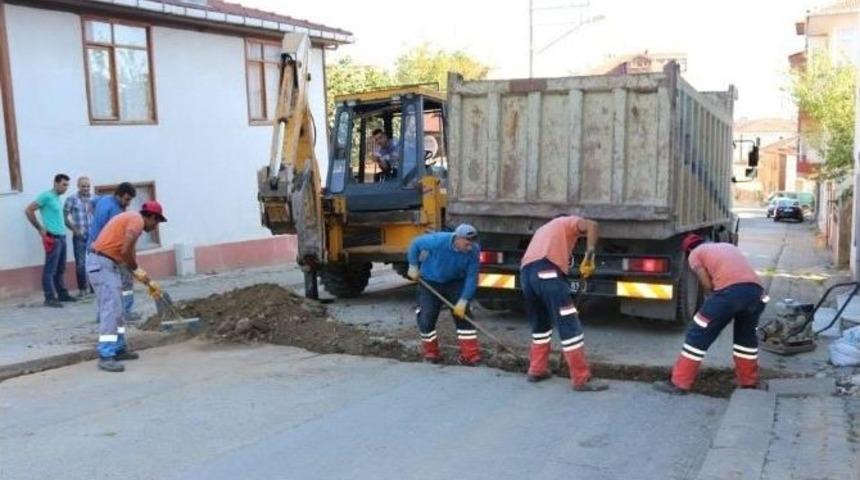 Akçakoca’da Yol Onarımları Sürüyor