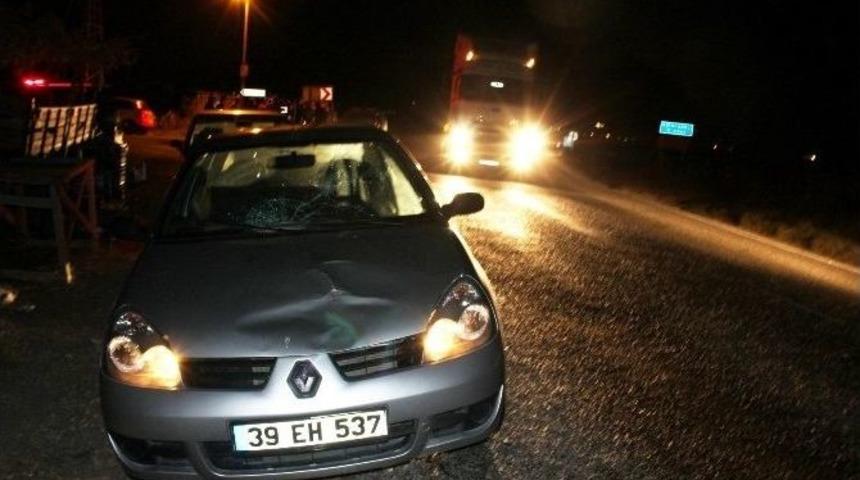 Otob&uuml;sten İnen Kadına Otomobil &Ccedil;arptı