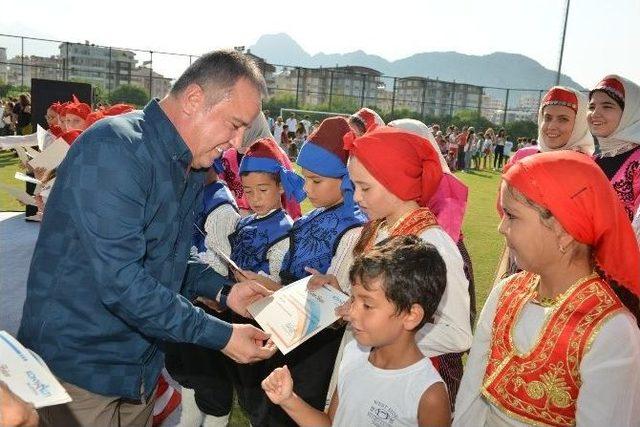 Başkan Böcek’ten “yaz Okulu” Kursiyerlerine Belge