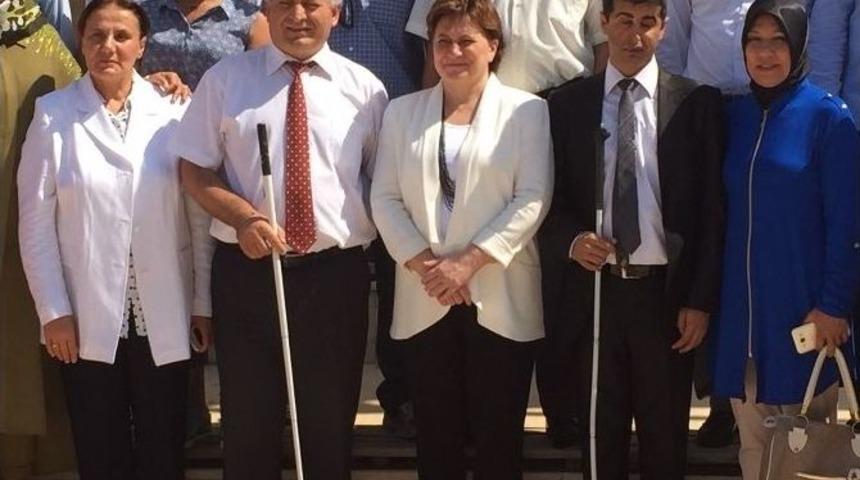 Sarı: &ldquo;engellilerimizi Anlamak İ&ccedil;in Empati Kurmalıyız&rdquo;