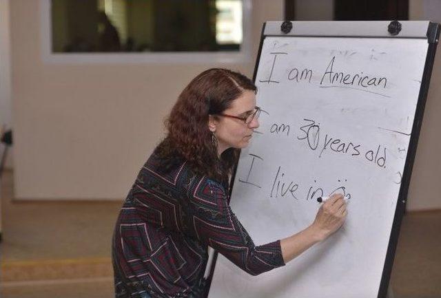 Staj İçin Geldiler, İngilizce Öğrettiler 2