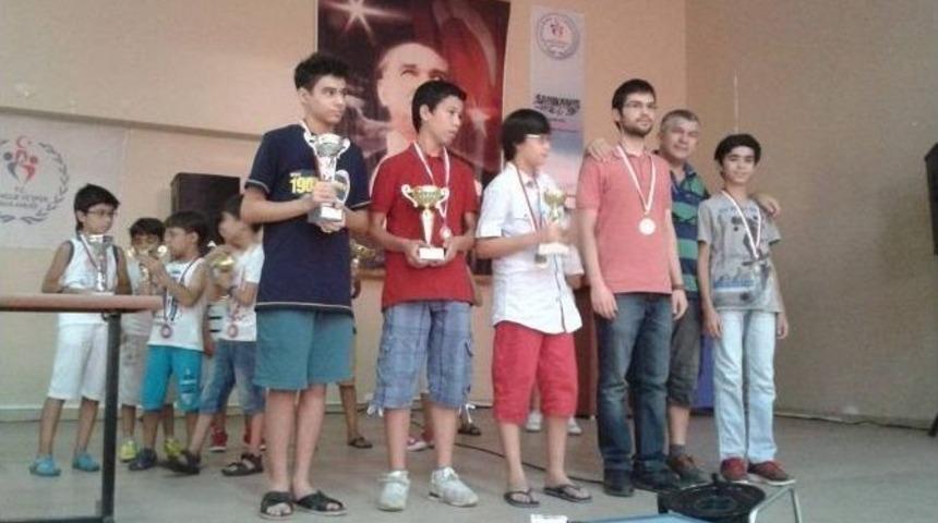 Ortacalı Satran&ccedil;cılar Aydın&rsquo;dan Madalya İle D&ouml;nd&uuml;