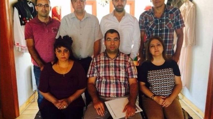 Eskişehir Azerbaycanlılar Derneği Y&ouml;netim Kurulu &Uuml;yeleri Kahvaltıda Buluştu