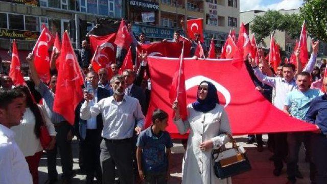 Kars ta Ter&ouml;re Lanet, Şehide Saygı Y&uuml;r&uuml;y&uuml;ş&uuml; 1