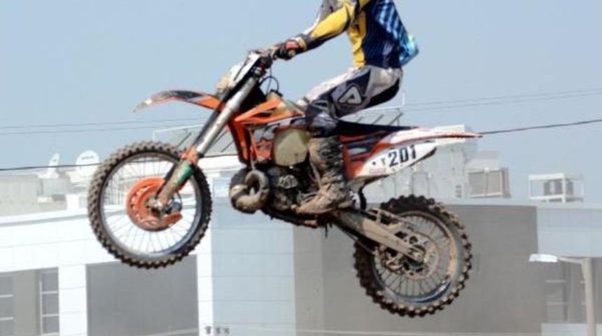Akhisar'da Motokros Heyecanı