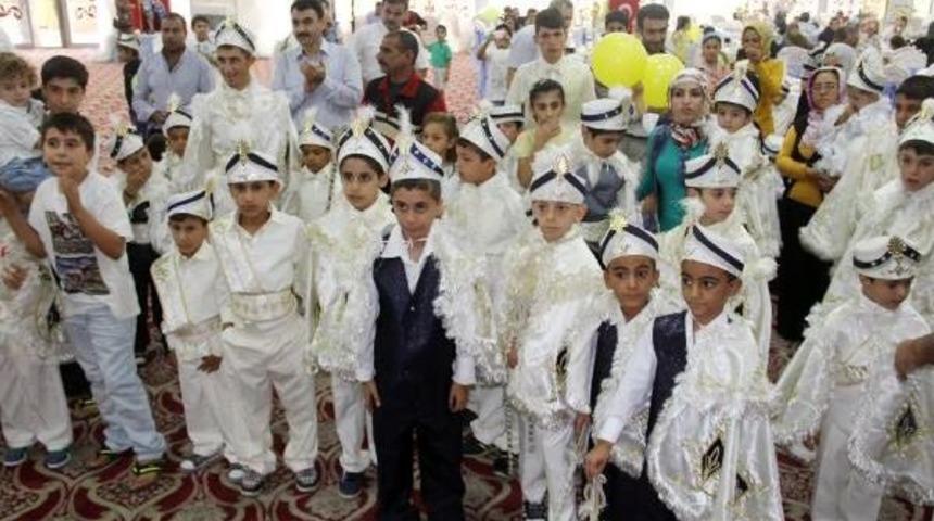 Hayırsever Işadamı, Şanlıurfa&rsquo;Da 60 &Ccedil;ocuğu S&uuml;nnet Ettirdi