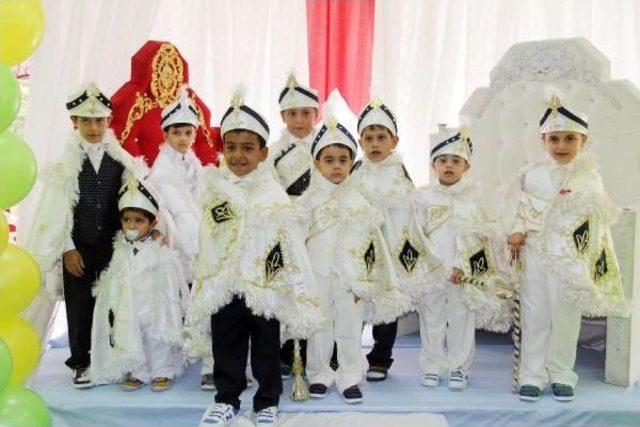 Hayırsever Işadamı, Şanlıurfa’Da 60 Çocuğu Sünnet Ettirdi