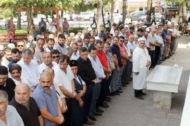 Denizli’de Şehitler İçin Gıyabi Cenaze Namazı Kılındı