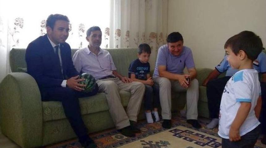 İshak Gazel&rsquo;den Şehit İtfaiye Eri&rsquo;nin Ailesi Ve Mesai Arkadaşlarına Taziye Ziyareti