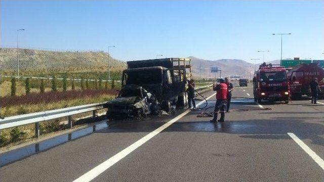 Niğde’de Feci Kaza: 3 Kişi Yanarak Can Verdi