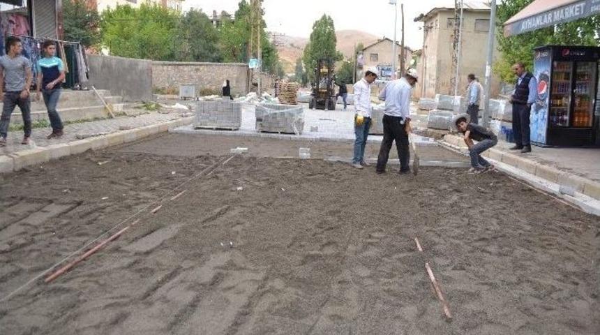 Muş&rsquo;ta Yol Yapım &Ccedil;alışması