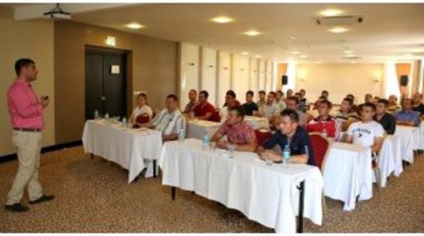 Sel&ccedil;uklu&rsquo;da &ldquo;kişisel Gelişim Ve Motivasyon&rdquo; Eğitimi