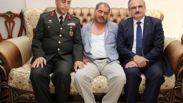 Yarbay Çelikcan’In Baba Evine Ateş Düştü (2)