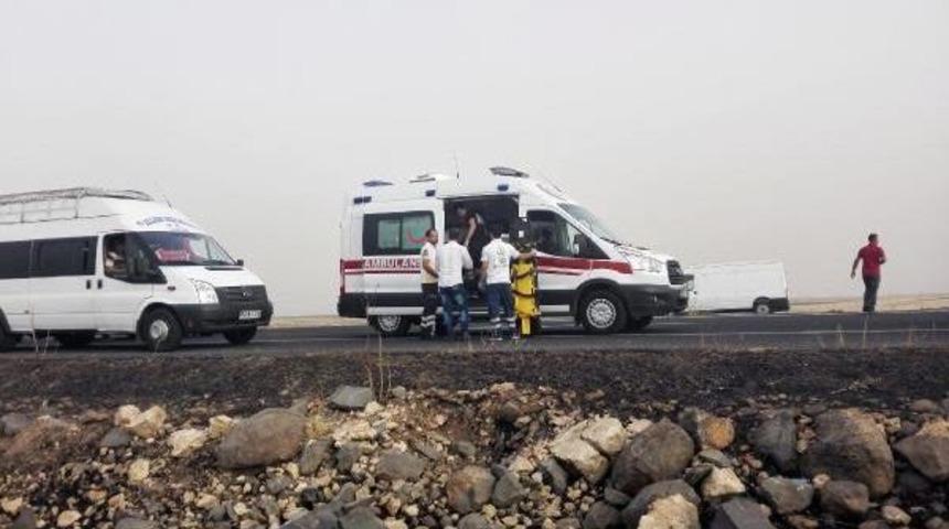 Hilvan&rsquo;Da Otomobil Devrildi: 7 Yaralı