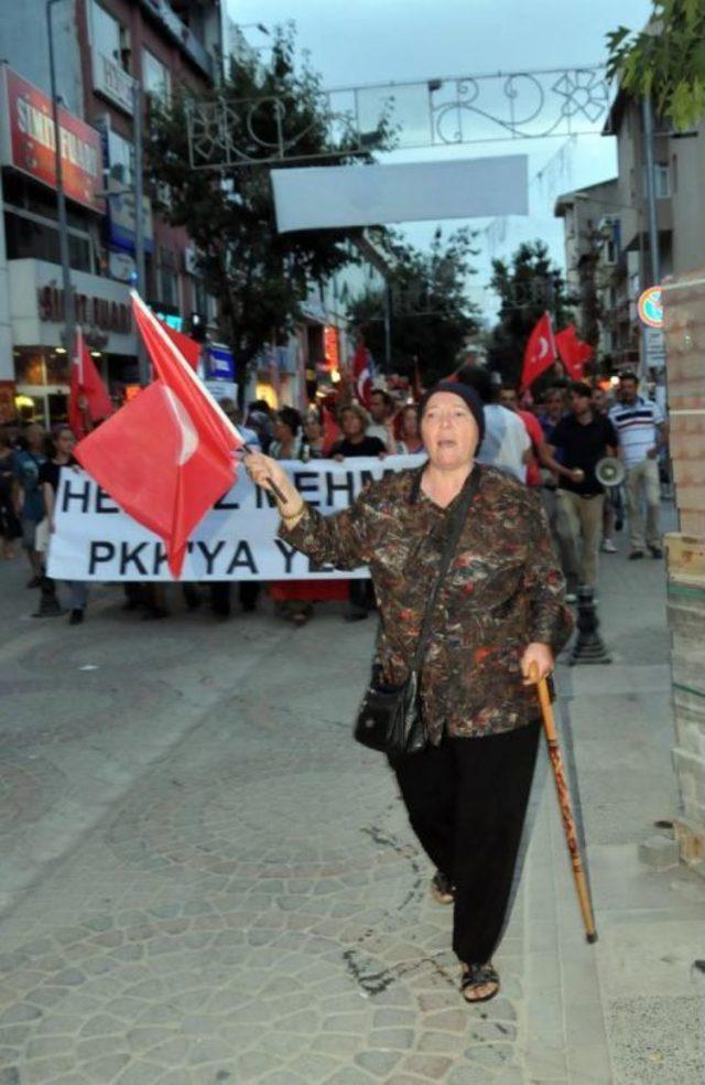 Yalova’Da Düzenlenen Yürüyüşle Dağlıca’Daki Terör Saldırısı Protesto Edildi