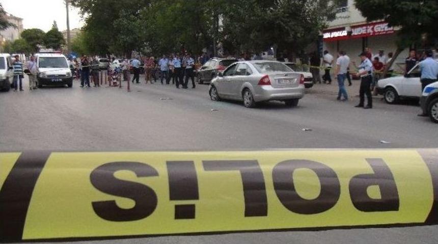 Polisken Ka&ccedil;an Zanlı Ayaklarından Vurularak Yakalandı