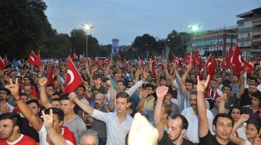 İneg&ouml;l&rsquo;de Ter&ouml;re Lanet Yağdı