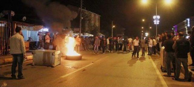 Dağlıca Katliamı Protestosunda Yol Kesip Kimlik Sordular