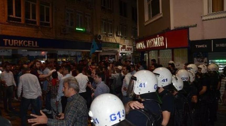 Gebze&rsquo;De Hdp Binasına Girmek Isteyen Grep Ile Polis Arasında Gerginlik