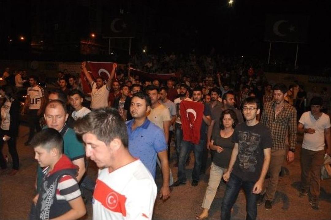 Boz&uuml;y&uuml;k Gece Boyu Uyumadı