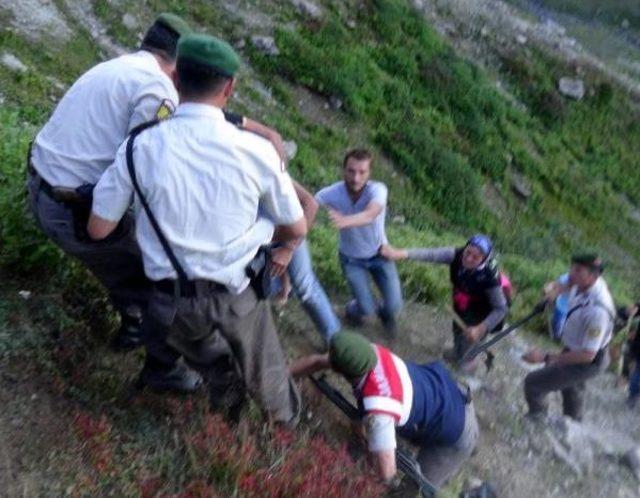 Rize’De Köylülerin Yayla Kavgası: 1’I Asker 4 Kişi Yaralandı