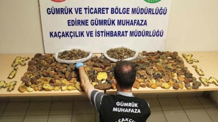 Kapıkule&rsquo;De 34 Kilo Kehribar Taşı Ele Ge&ccedil;irildi