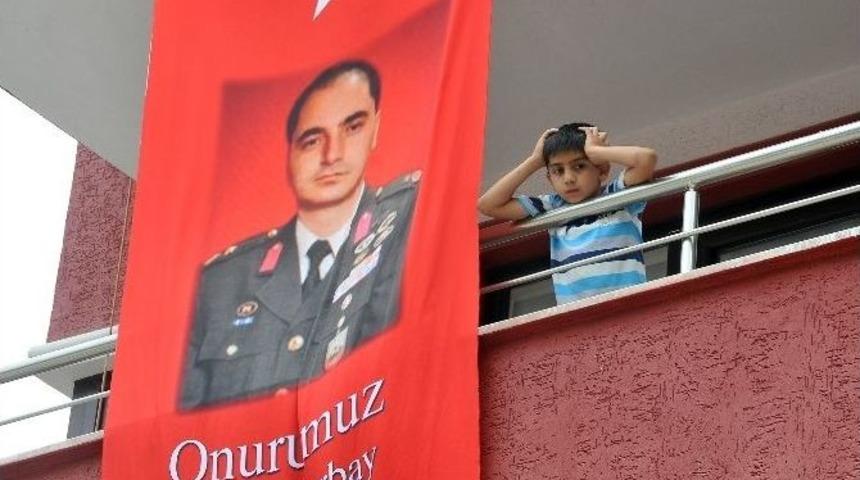 Mehmet M&uuml;ezzinoğlu: &ldquo;ter&ouml;r Saldırılarının Arkasında Dış G&uuml;&ccedil;ler Var, Ter&ouml;r &Ouml;rg&uuml;t&uuml; Tarihin Karanlık Sayfalarına G&ouml;m&uuml;l&uuml;p Gidecek&rdquo;