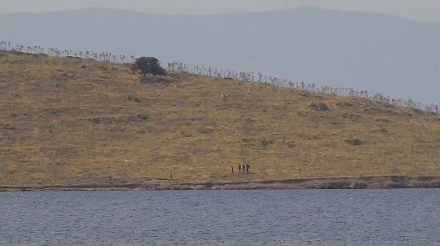 6 M&uuml;lteci Adada Mahsur Kaldı