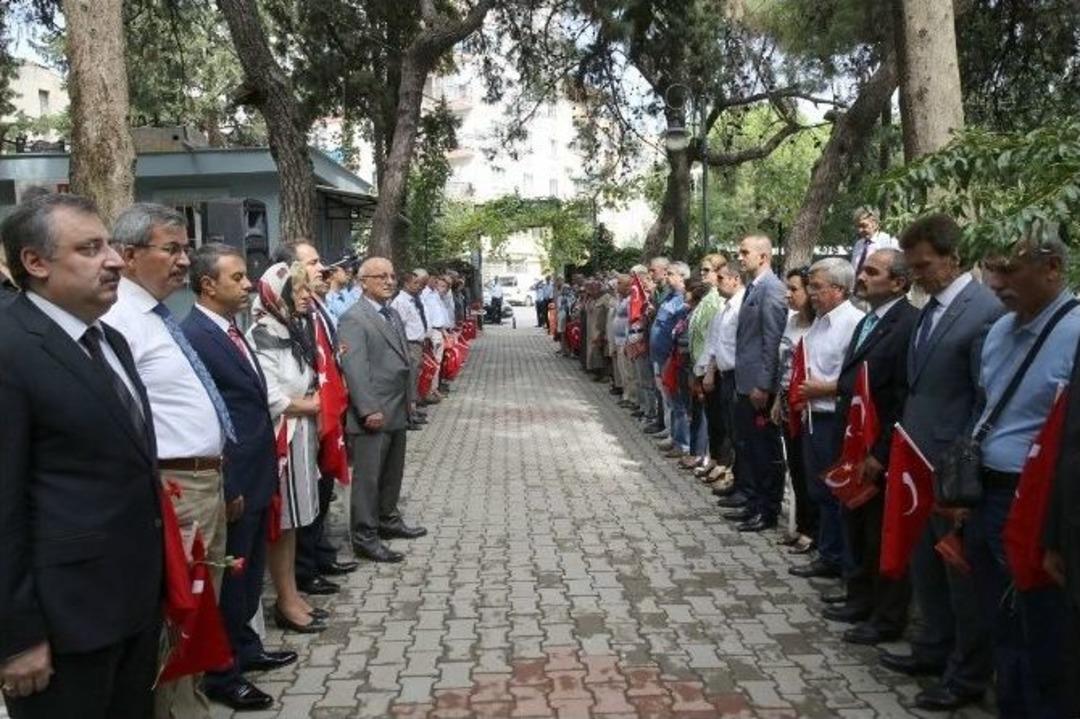 Milli M&uuml;cadele Kahramanı Parti Pehlivan Anıldı