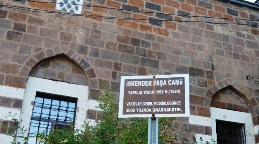 Osmanlının Ahlat&rsquo;taki İlk Eseri İskender Paşa Camii