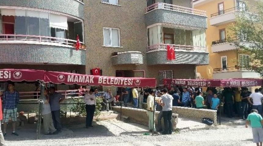 Ankara&rsquo;da Şehit Polisin Ailesine Acı Haber Verildi