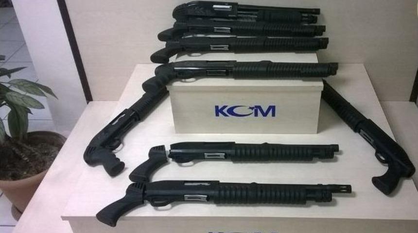 Uşak&rsquo;ta Polis Ka&ccedil;ak&ccedil;ılara G&ouml;z A&ccedil;tırmıyor