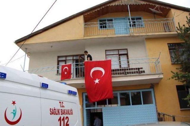 Şehit Polisin Bolu'daki Baba Ocağında Yas