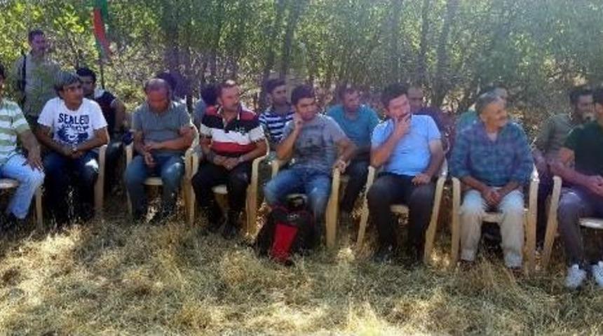 Pkk'nın Ka&ccedil;ırdığı 20 G&uuml;mr&uuml;k Memuru Kuzey Irak'ta Serbest Bırakıldı (2)