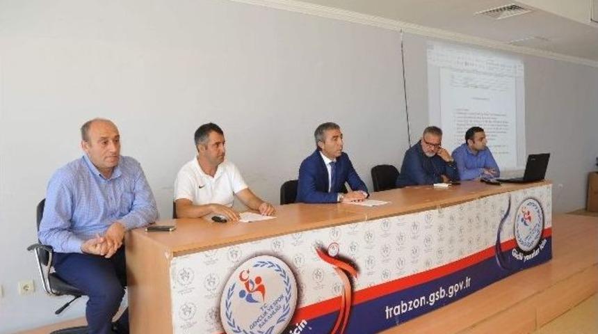 Trabzon&rsquo;da Antren&ouml;r Değerlendirme Toplantısı