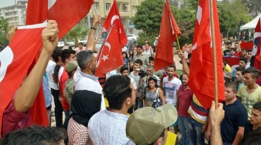 Reyhanlı&rsquo;da Ter&ouml;re Tepki Eylemi