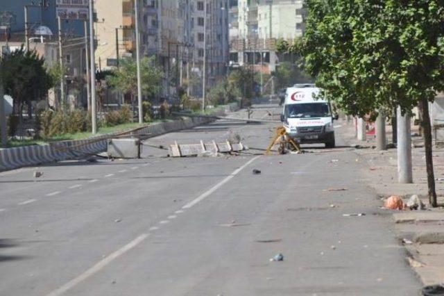 Cizre'de Sokağa Çıkma Yasağı Ve Operasyonlar Sürüyor; 8 Polis Ve 3 Çocuk Yaralı (2)