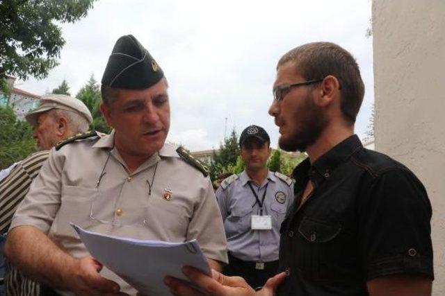 Gönüllü Asker Olmak Için Askerlik Şubesine Dilekçe Verdiler