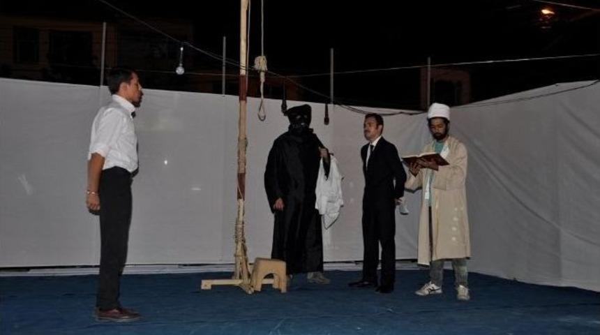 &ldquo;&uuml;lkem &Uuml;zerine Doğan G&uuml;neş B&uuml;y&uuml;k Deha" Adlı Oyun Bayat&rsquo;ta Sahnelendi