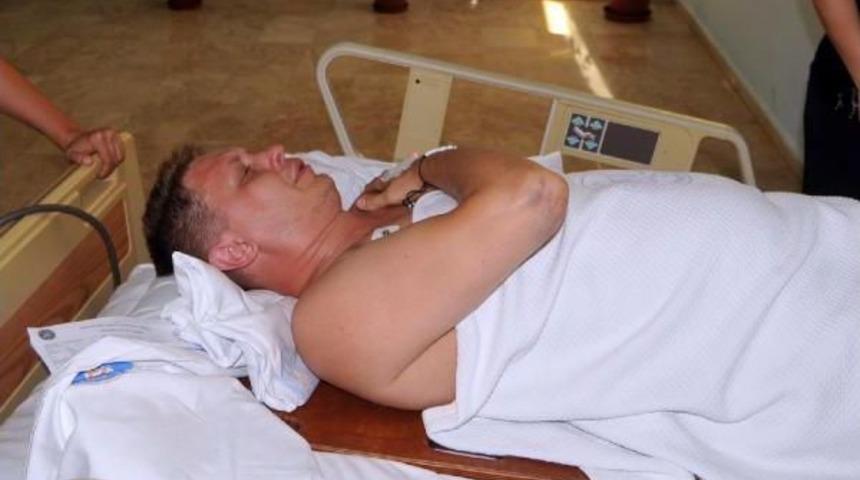 Paraşütle Denize Düşen Turistin Eşinin Öldüğünden Haberi Yok