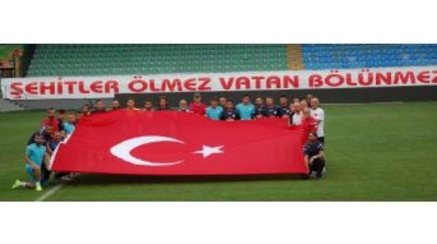 &Ccedil;aykur Rizespor&rsquo;Dan Ter&ouml;re Tepki