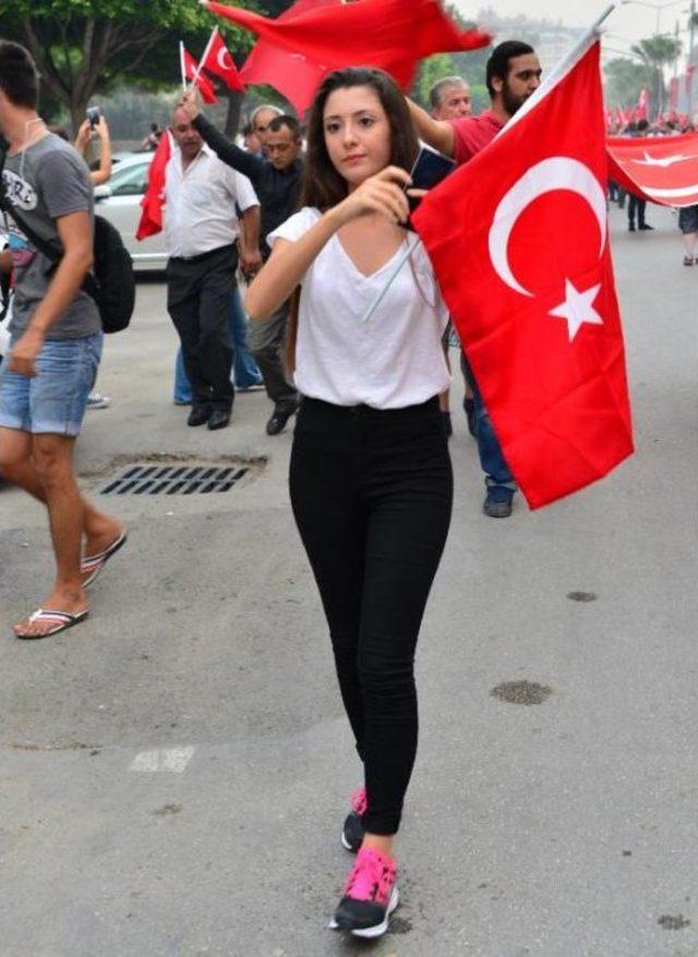 Adana'da 3 Bin Kişilik Terör Protestosu (2)