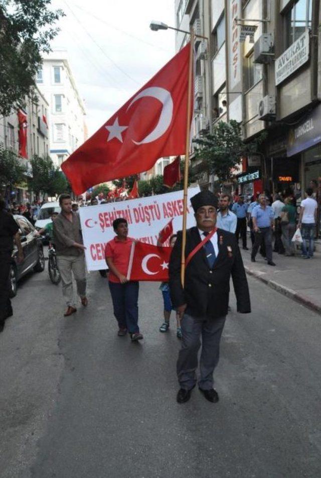 Keşan&rsquo;Da 5 Bin Kişi Şehitler I&ccedil;in Y&uuml;r&uuml;d&uuml; 3