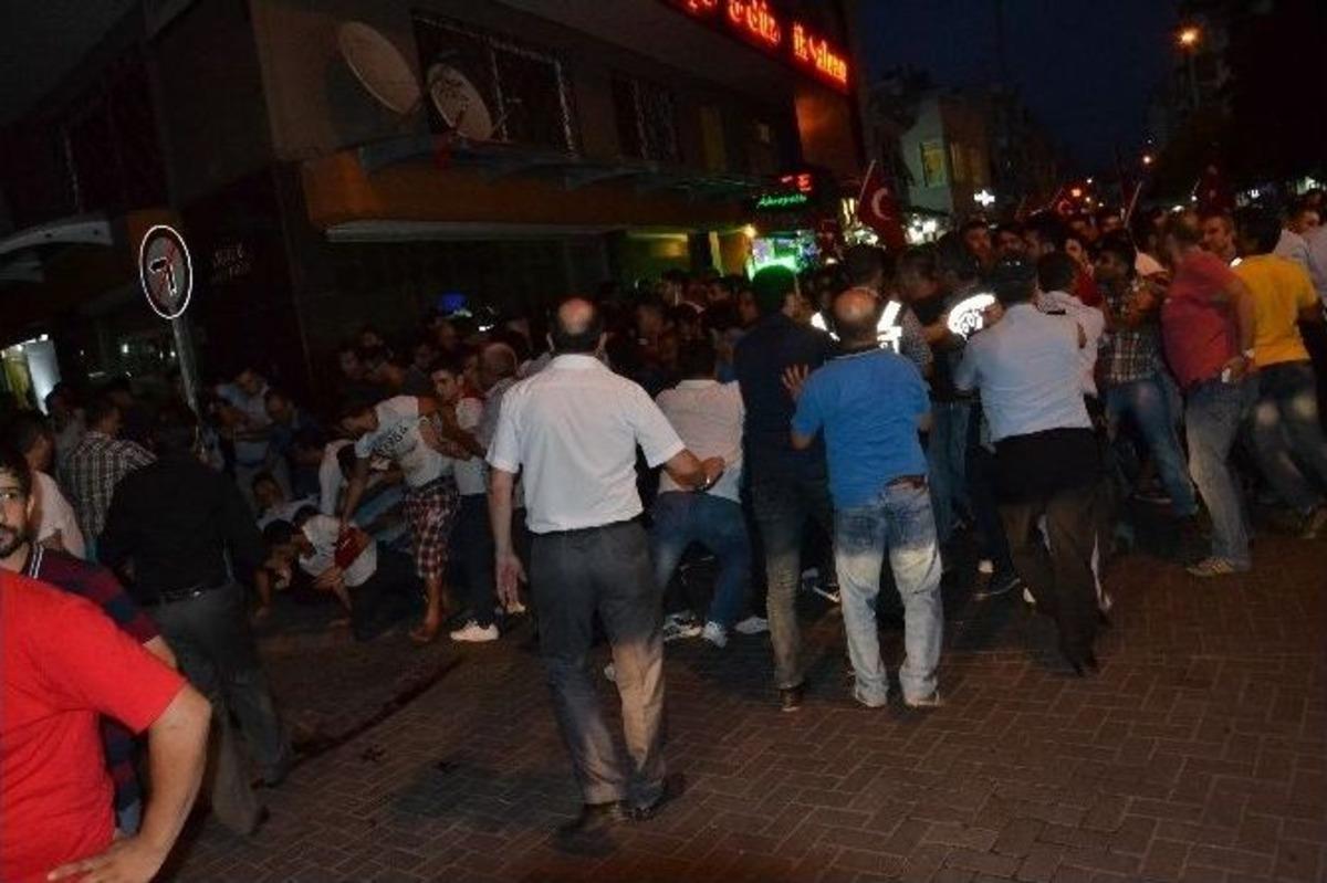 Nazilli&rsquo;de Hdp Binasına Y&uuml;r&uuml;mek İsteyen Gruba Polis M&uuml;dahale Etti