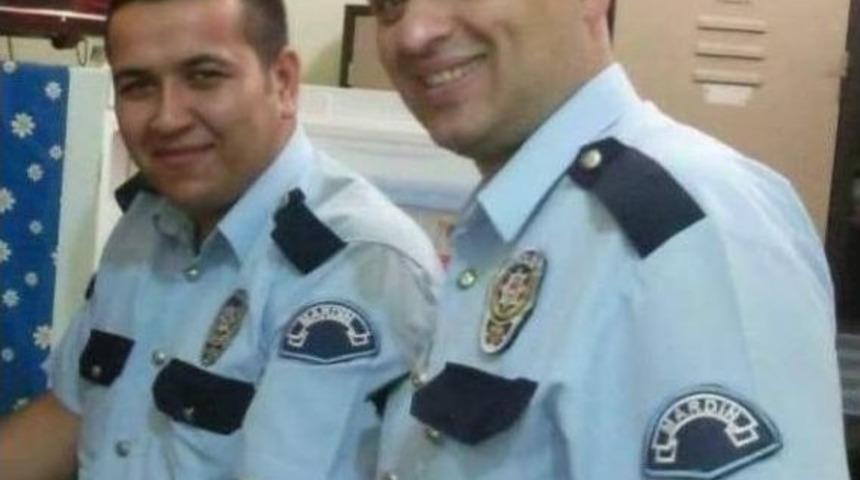 Kapıda Polisleri G&ouml;r&uuml;nce Oğlunun Şehit Olduğunu Anladı