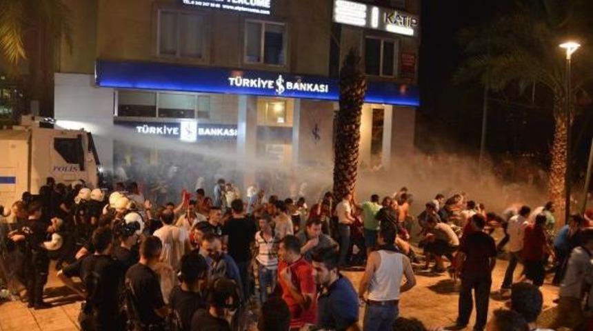 Hdp Binasına Y&uuml;r&uuml;mek Isteyen Gruba Polis M&uuml;dahale Etti (4)