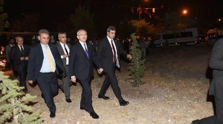 Kılı&ccedil;daroğlu&rsquo;dan Şehit Evine Taziye Ziyareti